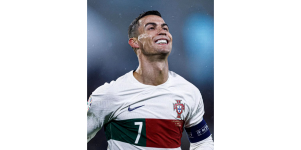 Cristiano Ronaldo se stává prvním hráčem v historii fotbalu, který absolvoval 200 zápasů za národní tým